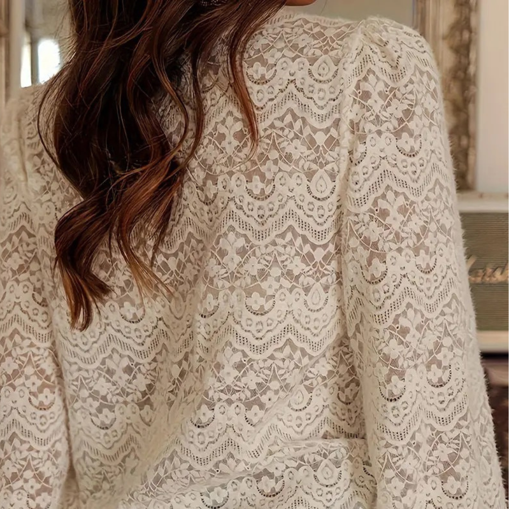 Blouse à Col en V en Dentelle - Festonnée