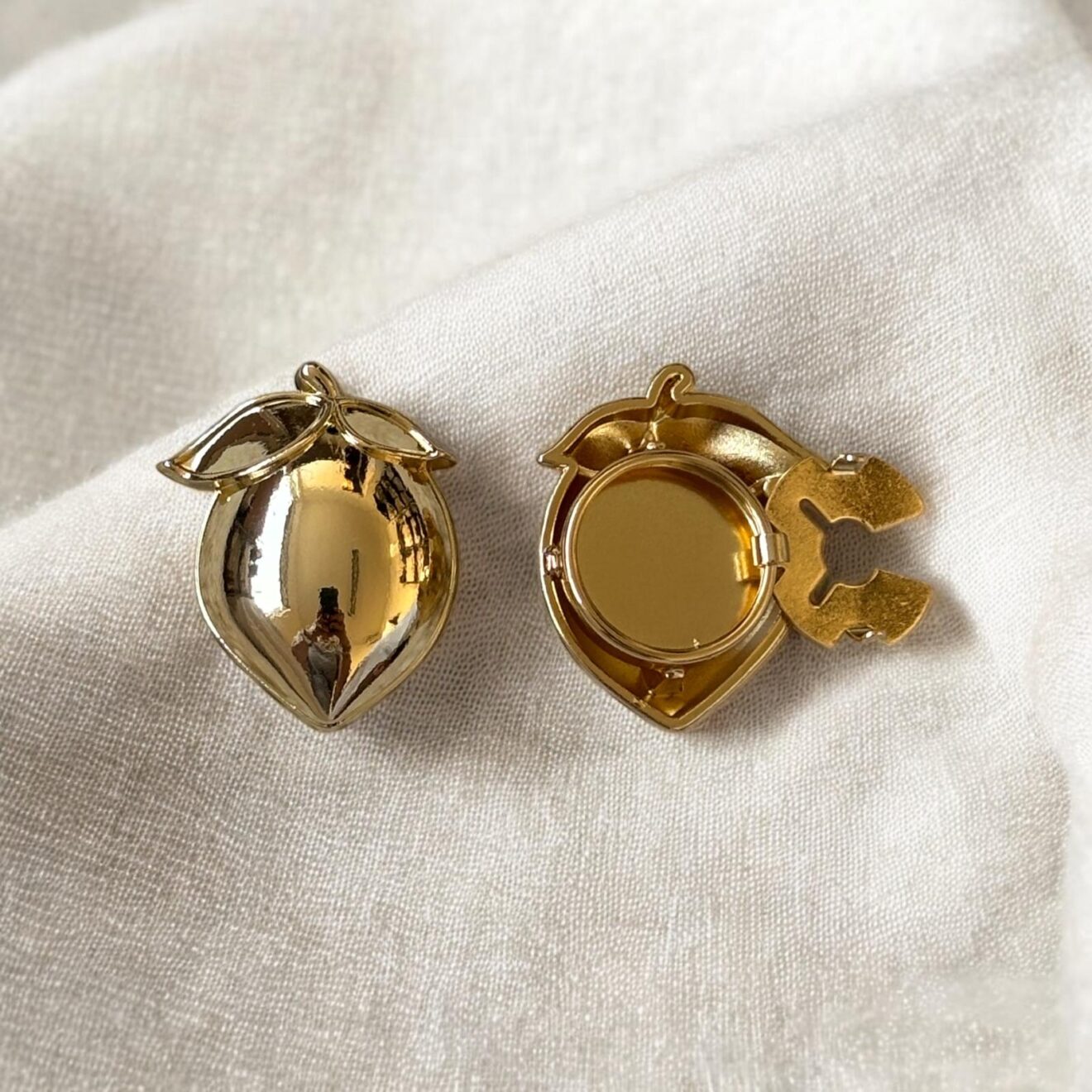 BIJOU DE BOUTON FRUIT DHIVER CITRON GOLD