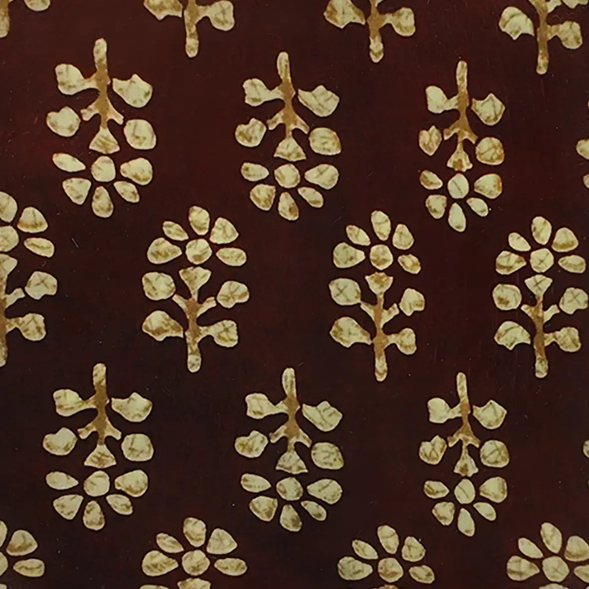 PLATEAU COEUR METAL EMAILLE ACAJOU 15X15  BORDURE DOREE