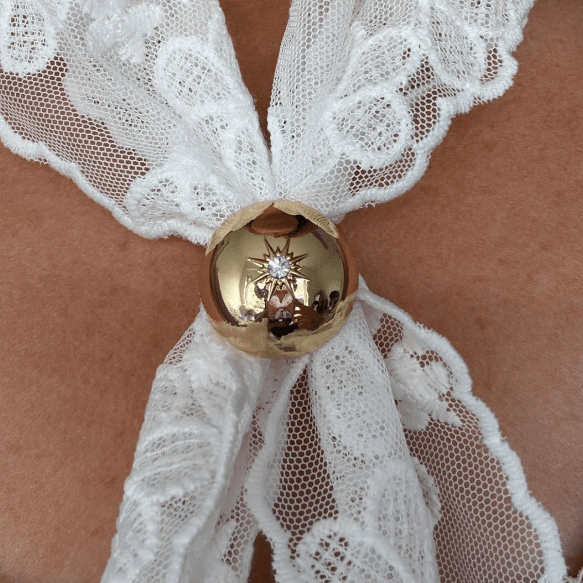 Anneau de foulard - Dome serti de son strass