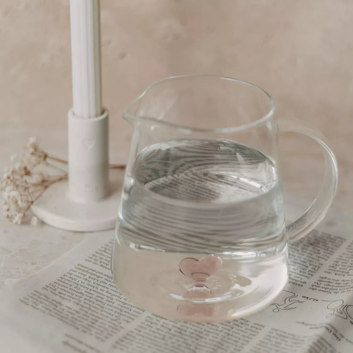 CARAFE EN VERRE COEUR ROSE