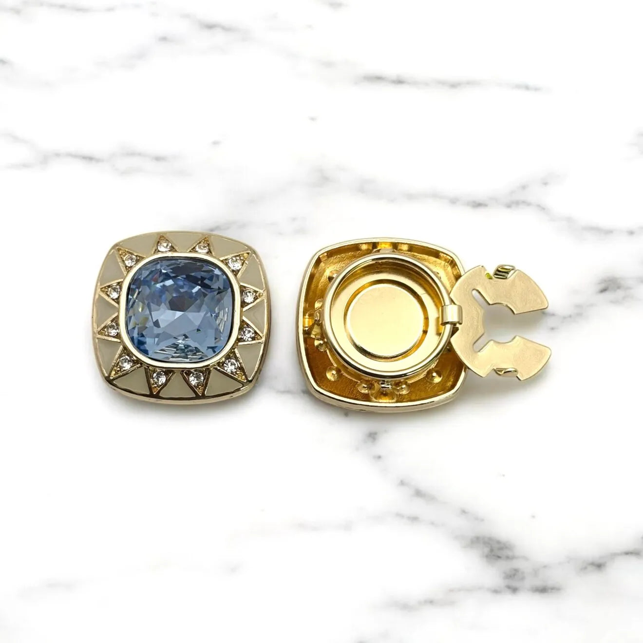 Bijou de bouton - Reine Louise Bleu & Vanille